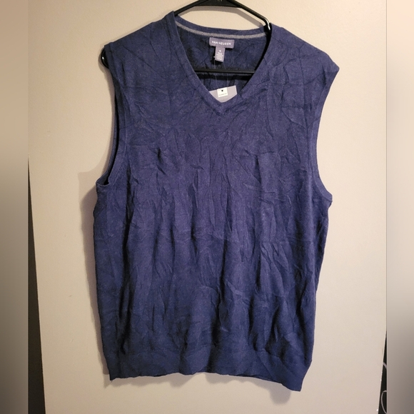 NEW-  Van Heusen Sweater Vest Size Medium - Picture 1 of 2